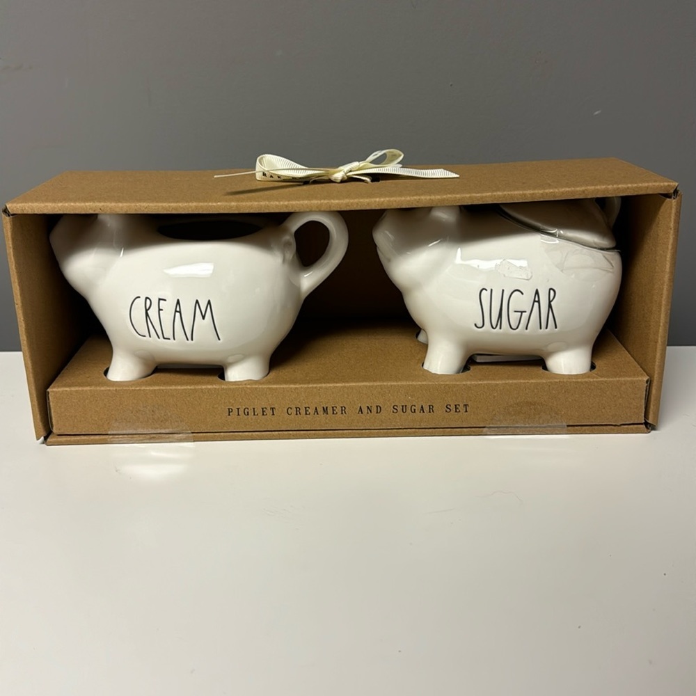 Piglet Cream and Sugar set 🐷
